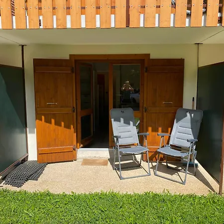 Cosy Pres Du Domaine Skiable Avec Parking - Fr-1-693-111 *
